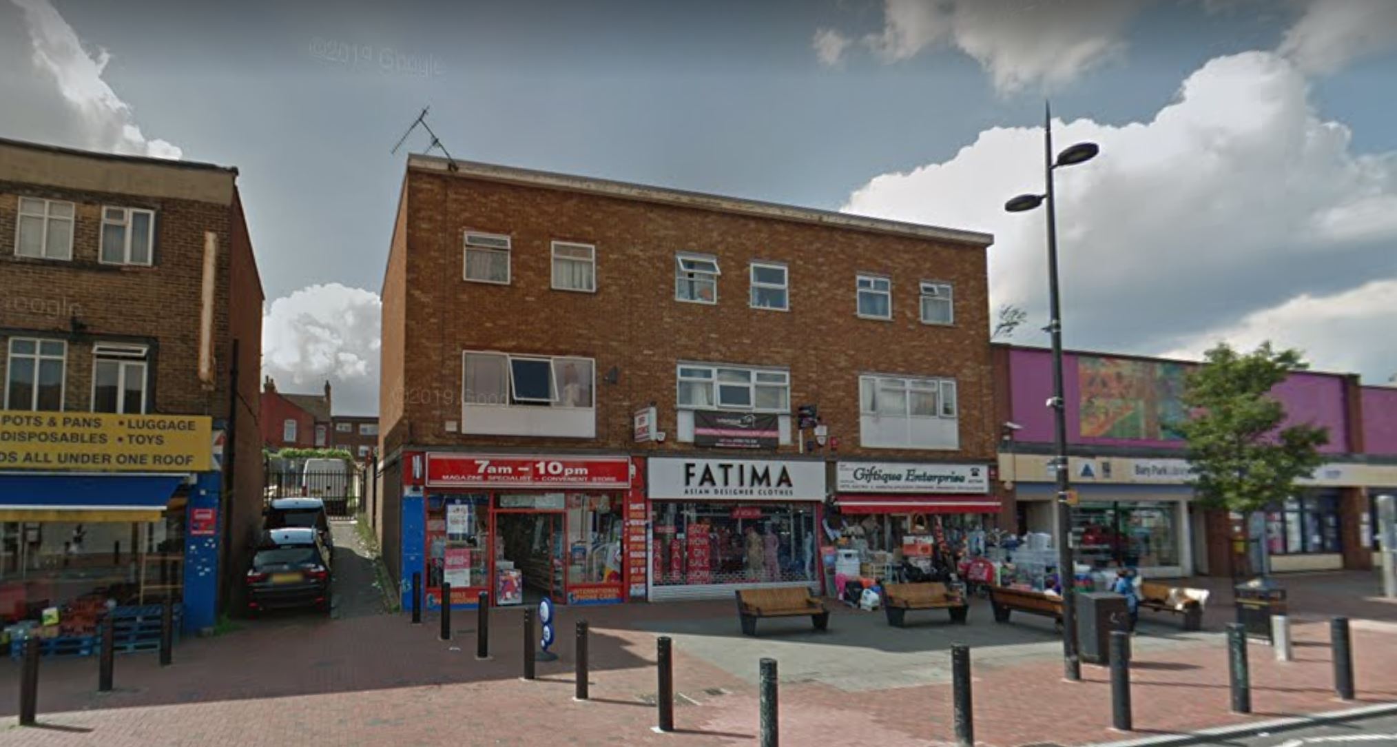 13-Shopfront-display-signs-over-front-and-rear-extraction-flue-Luton-Borough-2